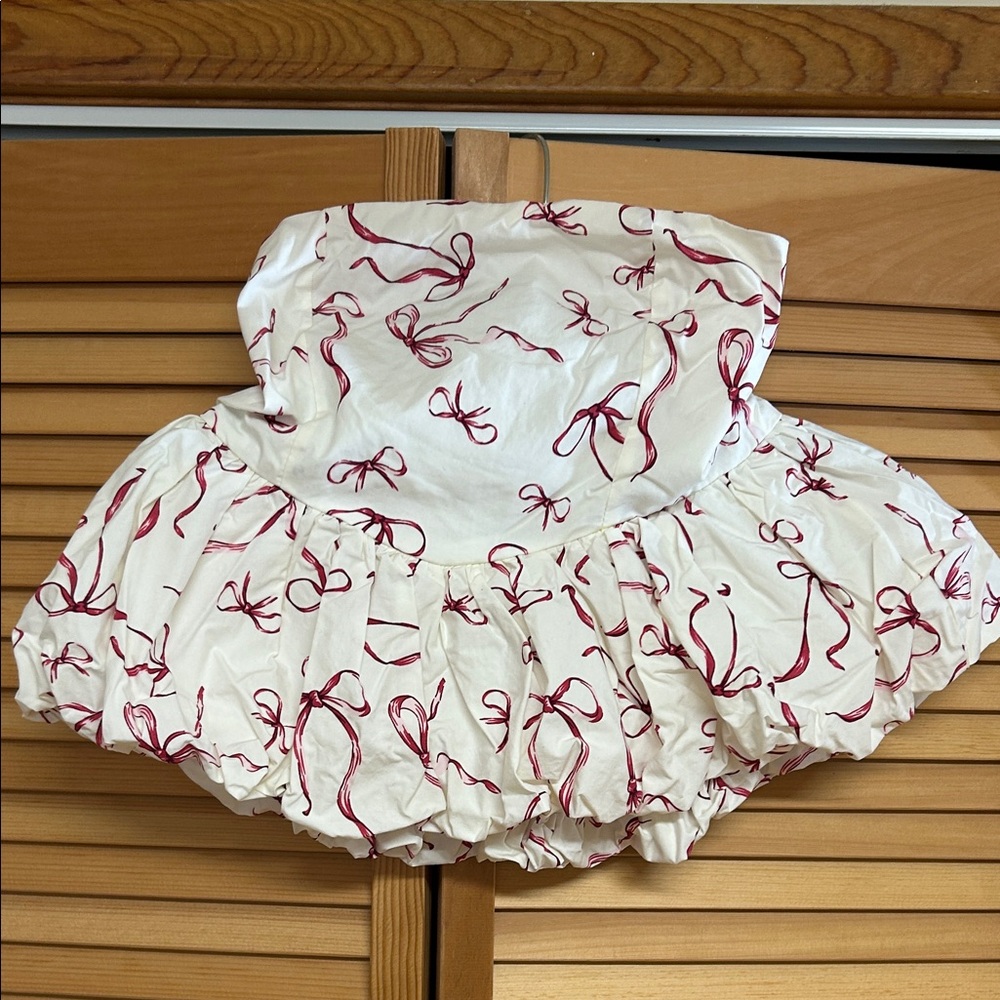 Charming White and Red Bow  Skirt. Sexy miniskirt.
